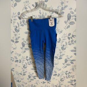 Xersion Women’s Leggings High Rise Fitted Blue Ombré Patten XS. New w tag